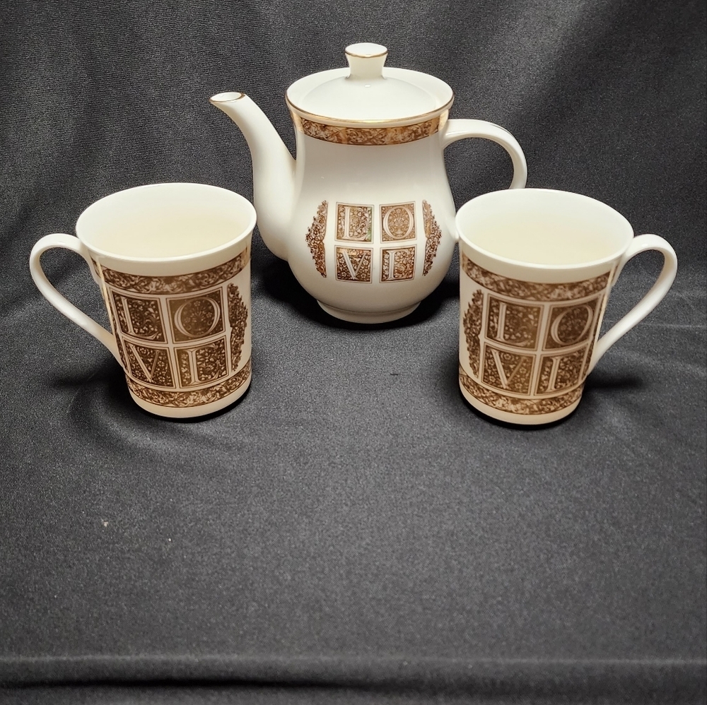 Papel Freelance Fine Bone China Love Tea Set